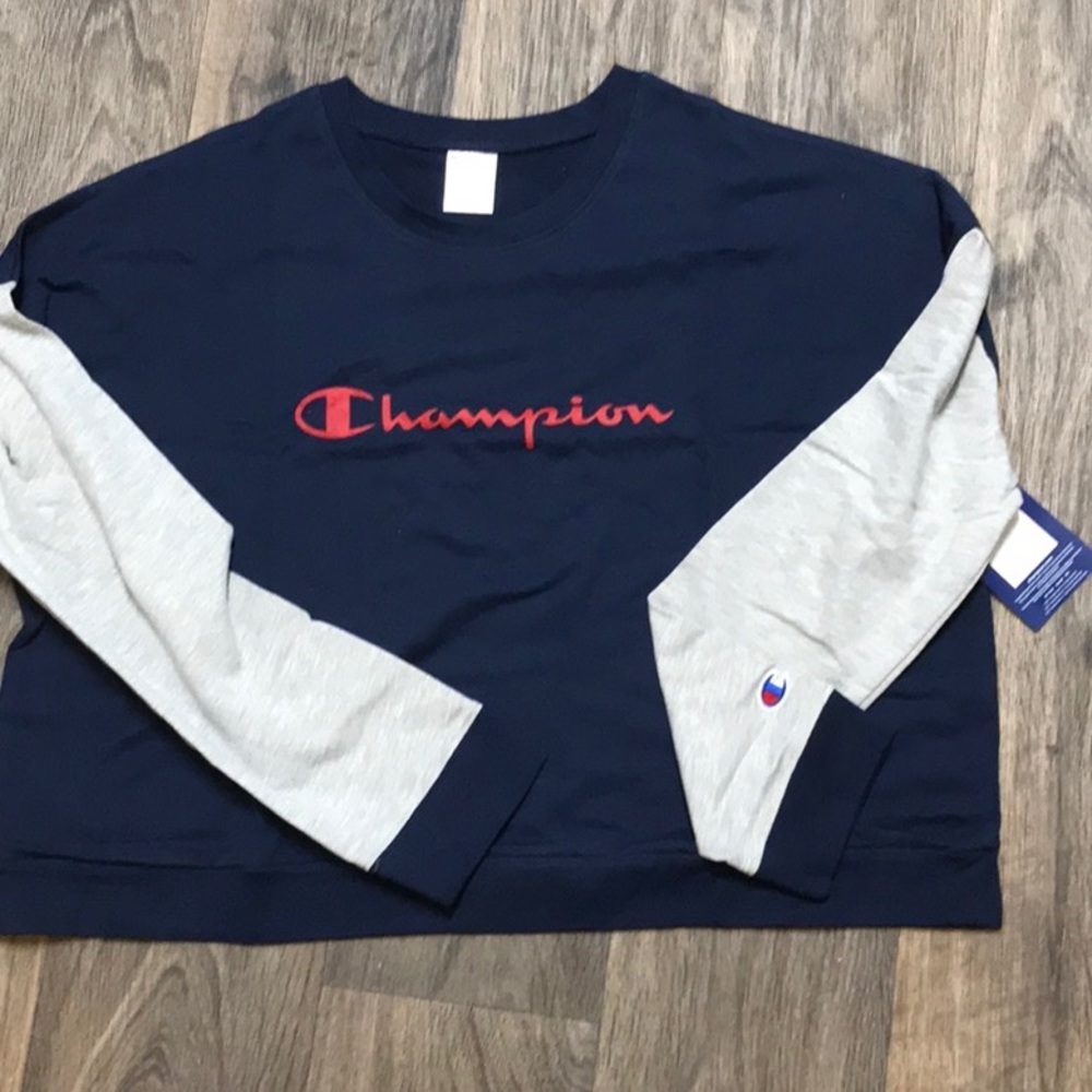 🍀SALE🍀NWT Champion Women’s Sleep Crew Tops - Picture 3 of 3